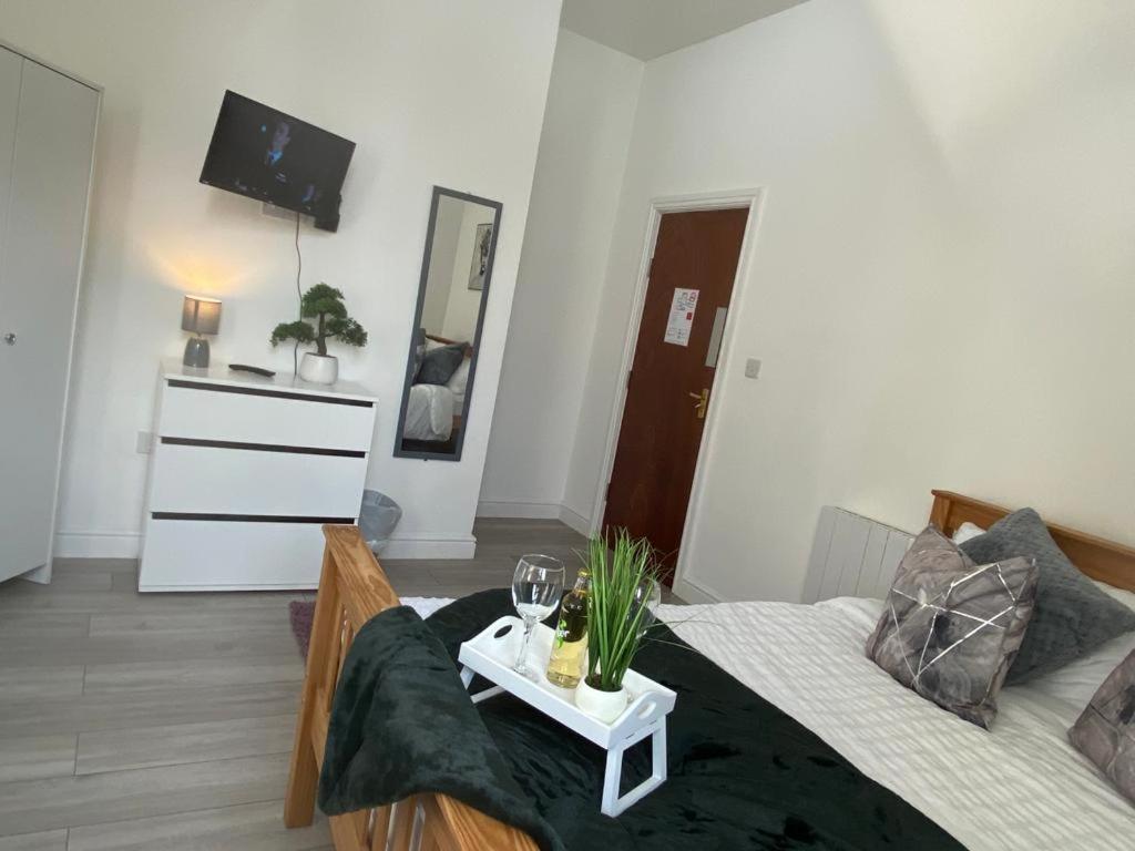 לייסטר De Luxe Aparthotel מראה חיצוני תמונה